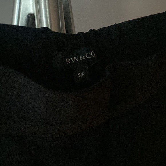 RW & CO Cropped straight leg pants S BLACK - Picture 2 of 3